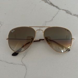 Ray Ban LIKE NEW brown lens sunglasses